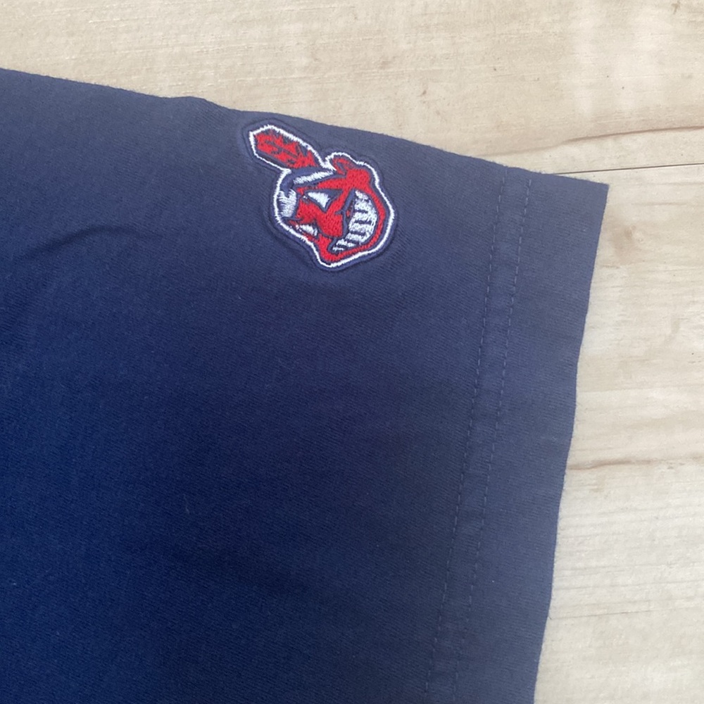 MLB Indians Shirt. Mens Large. Vintage. Cleveland Indians Blue shirt. - Picture 4 of 7